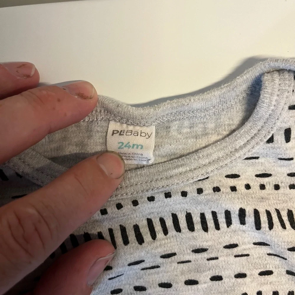 PL Baby Gray Black Dash Dot Long Sleeve Bodysuit 24M Geometric Print - 105
